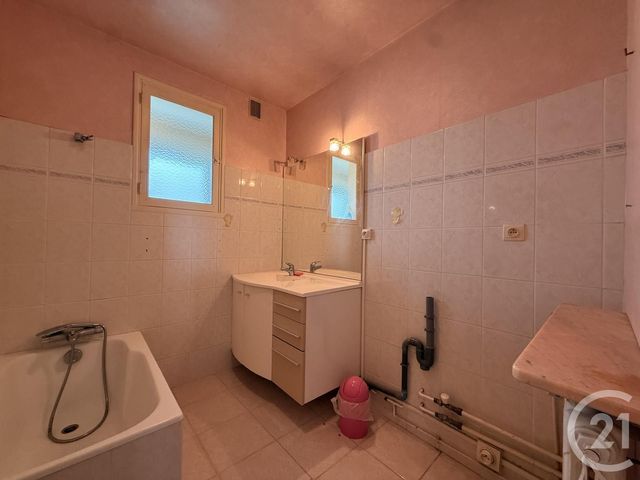 Appartement T4 &agrave; vendre - 4 pi&egrave;ces - 86,25 m2 - Guilherand Granges - 07 - RHONE-ALPES