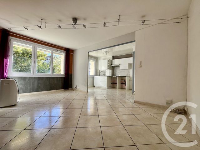 Afficher la photo en grand Appartement F2 à vendre - 2 pièces - 48 m2 - Valence - 26 - RHONE-ALPES