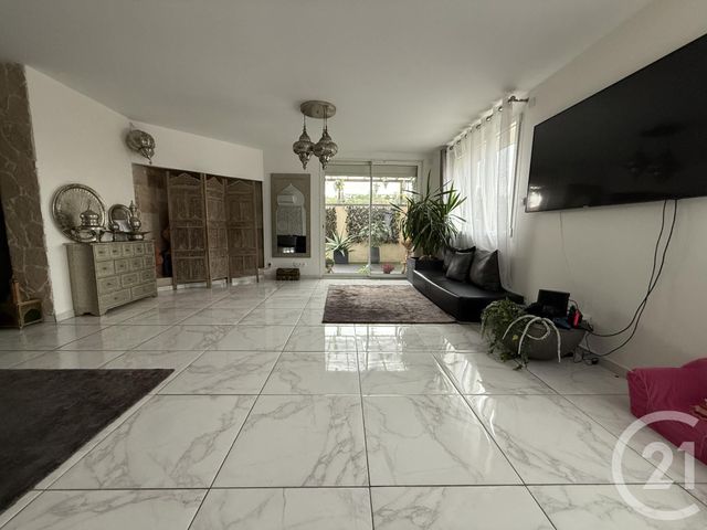 Afficher la photo en grand Appartement F4 à vendre - 4 pièces - 95,50 m2 - Bourg Les Valence - 26 - RHONE-ALPES