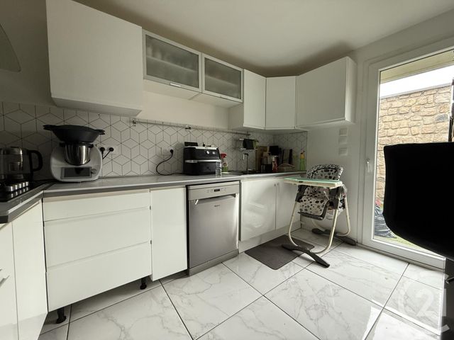 Afficher la photo en grand Appartement F4 à vendre - 4 pièces - 95,50 m2 - Bourg Les Valence - 26 - RHONE-ALPES