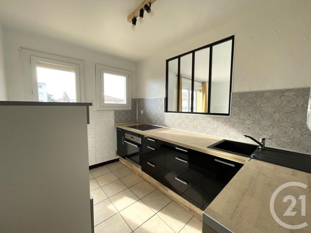 Appartement T3 &agrave; louer - 3 pi&egrave;ces - 54,29 m2 - Bourg Les Valence - 26 - RHONE-ALPES