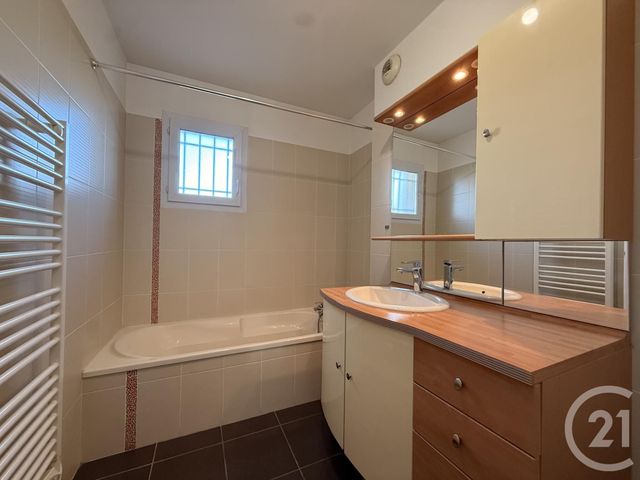 Appartement T3 à vendre - 3 pièces - 78 m2 - Guilherand Granges - 07 - RHONE-ALPES