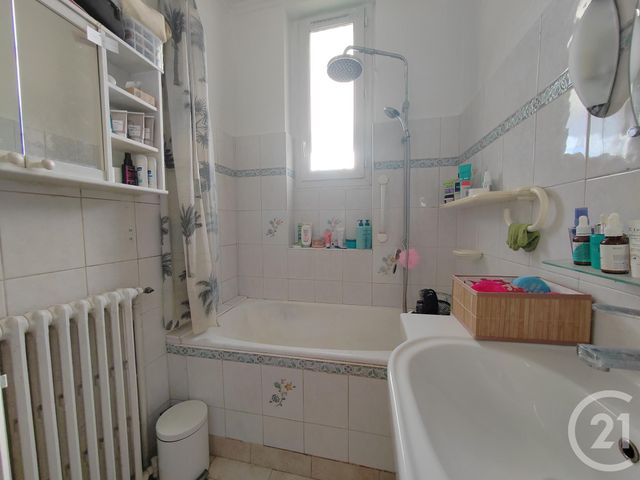 Appartement &agrave; vendre - 4 pi&egrave;ces - 74,59 m2 - Valence - 26 - RHONE-ALPES