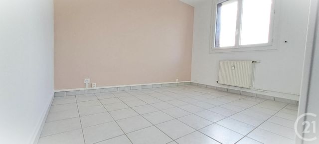 Appartement T3 &agrave; louer - 3 pi&egrave;ces - 72,81 m2 - Bourg Les Valence - 26 - RHONE-ALPES