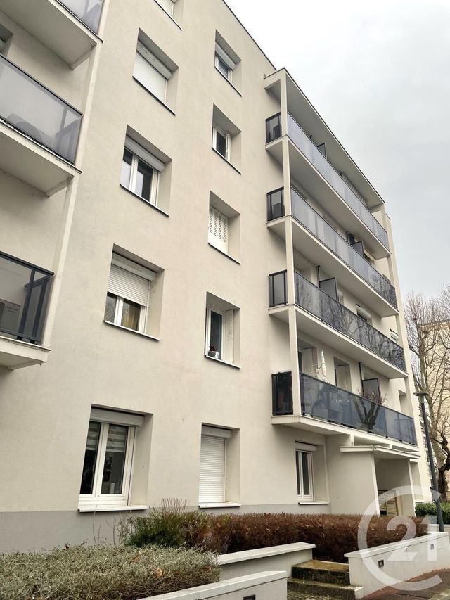 Appartement T3 &agrave; louer - 3 pi&egrave;ces - 52,30 m2 - Guilherand Granges - 07 - RHONE-ALPES