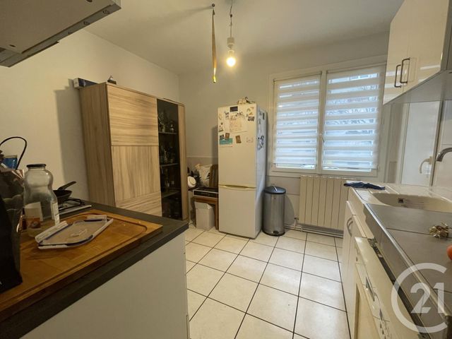 Appartement T4 &agrave; louer - 4 pi&egrave;ces - 67,90 m2 - Valence - 26 - RHONE-ALPES