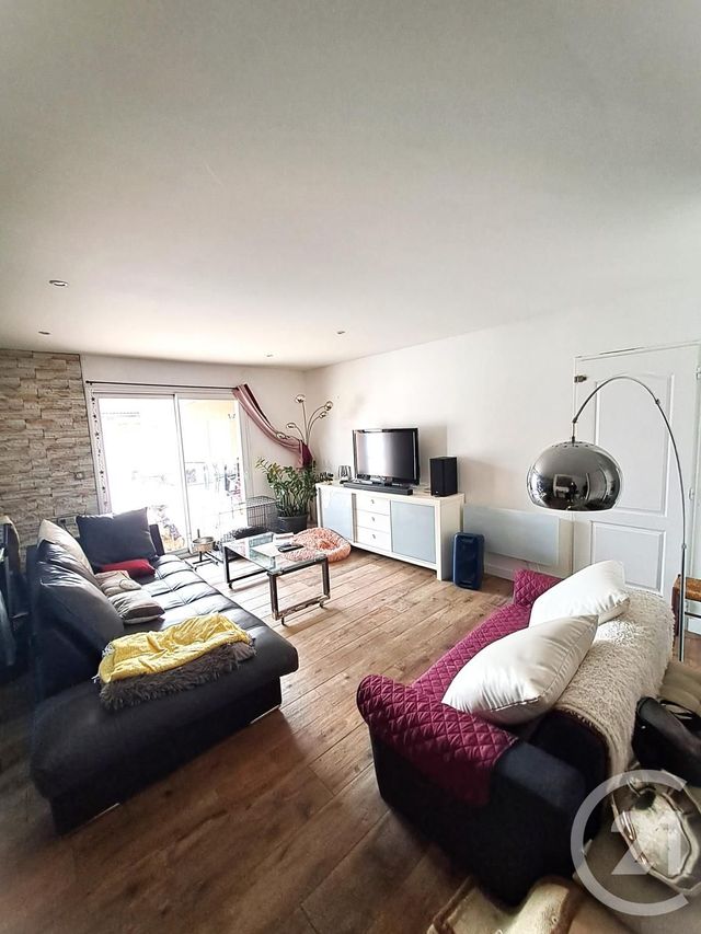 Maison &agrave; louer - 4 pi&egrave;ces - 96 m2 - Alixan - 26 - RHONE-ALPES