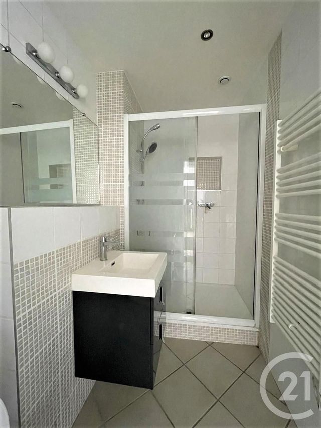 Appartement F3 &agrave; louer - 3 pi&egrave;ces - 48 m2 - Valence - 26 - RHONE-ALPES