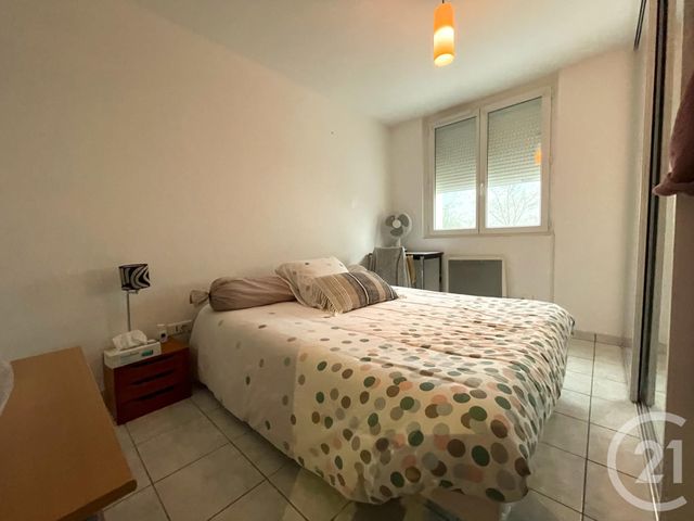 Appartement T3 &agrave; louer - 3 pi&egrave;ces - 49,01 m2 - Guilherand Granges - 07 - RHONE-ALPES