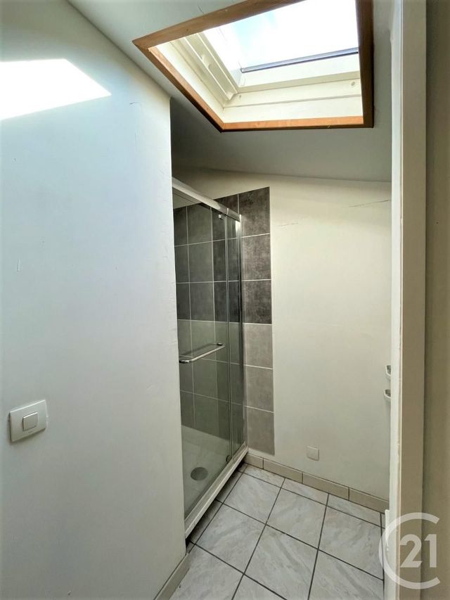 Appartement Studio &agrave; louer - 1 pi&egrave;ce - 16,14 m2 - Valence - 26 - RHONE-ALPES