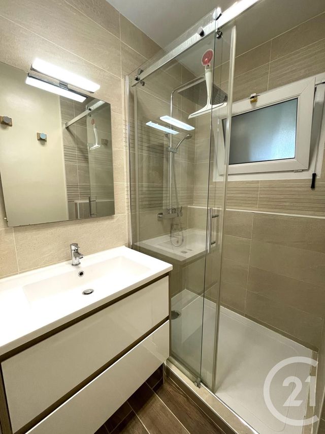 Appartement T4 &agrave; louer - 4 pi&egrave;ces - 69,44 m2 - Bourg Les Valence - 26 - RHONE-ALPES