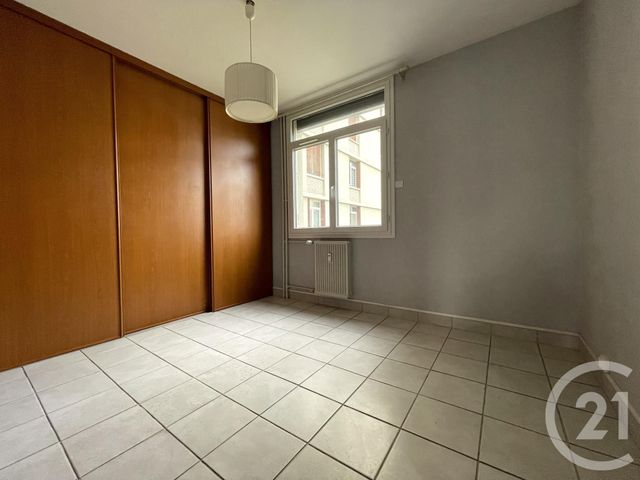 Appartement T4 &agrave; louer - 4 pi&egrave;ces - 81,21 m2 - Valence - 26 - RHONE-ALPES