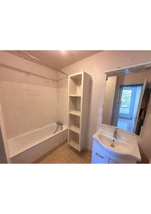 Appartement T3 &agrave; vendre - 3 pi&egrave;ces - 65 m2 - Valence - 26 - RHONE-ALPES