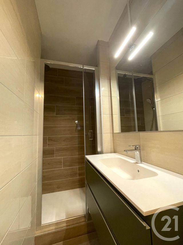 Appartement T4 &agrave; louer - 4 pi&egrave;ces - 63,28 m2 - Valence - 26 - RHONE-ALPES