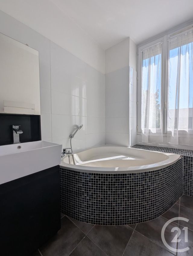Appartement T4 &agrave; vendre - 4 pi&egrave;ces - 105 m2 - Valence - 26 - RHONE-ALPES