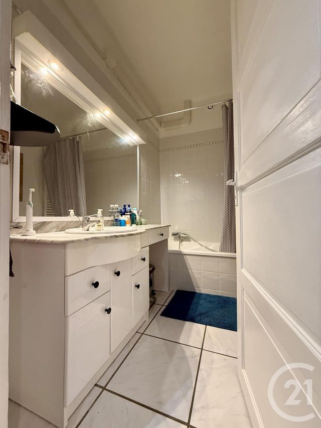 Appartement T3 &agrave; vendre - 3 pi&egrave;ces - 72,80 m2 - Valence - 26 - RHONE-ALPES