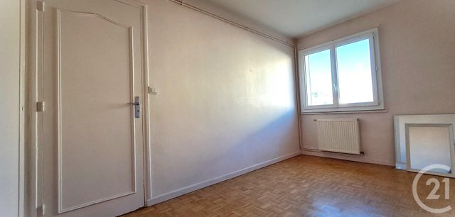 Appartement T4 &agrave; louer - 4 pi&egrave;ces - 67,12 m2 - Guilherand Granges - 07 - RHONE-ALPES