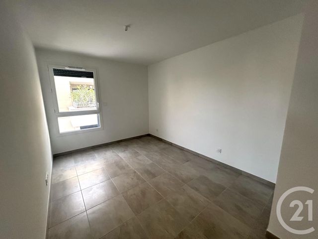 Appartement T2 &agrave; louer - 2 pi&egrave;ces - 45,32 m2 - Romans Sur Isere - 26 - RHONE-ALPES